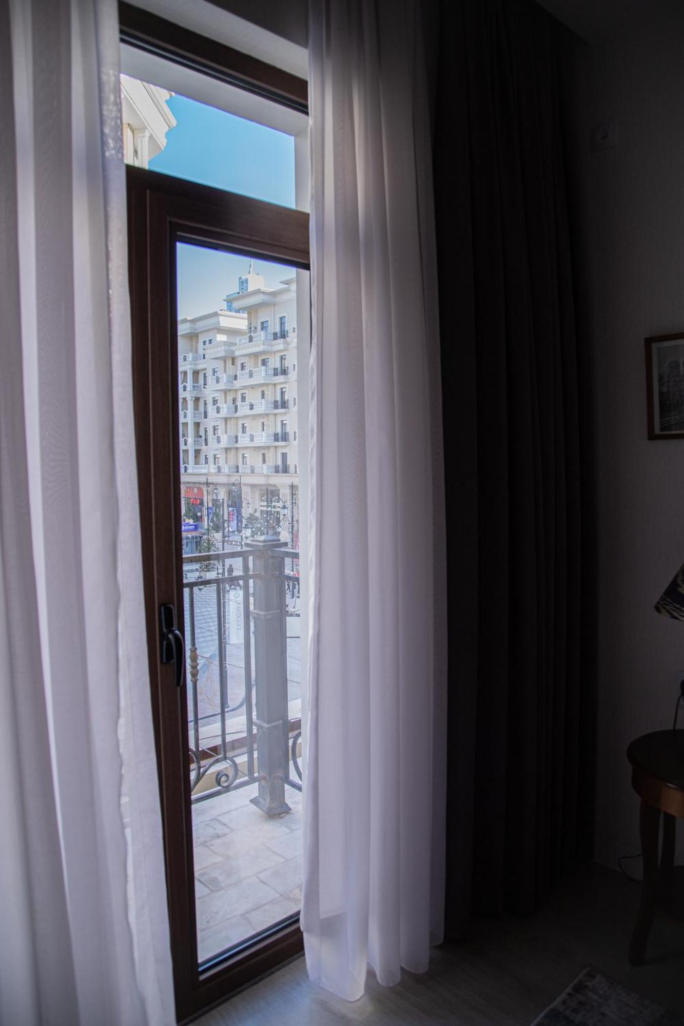 2Br Tashkent City Fountain View Екстериор снимка